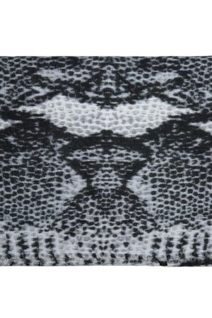 Scarf Snake Embrace Gris Acrylique h5 Image2